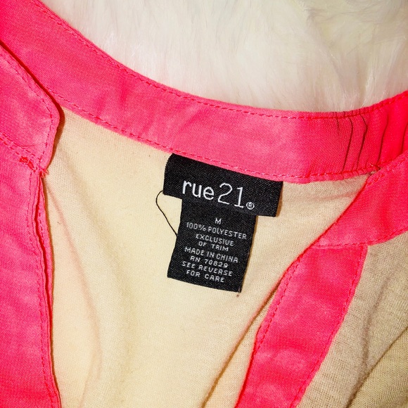 Blouse - Picture 2 of 3